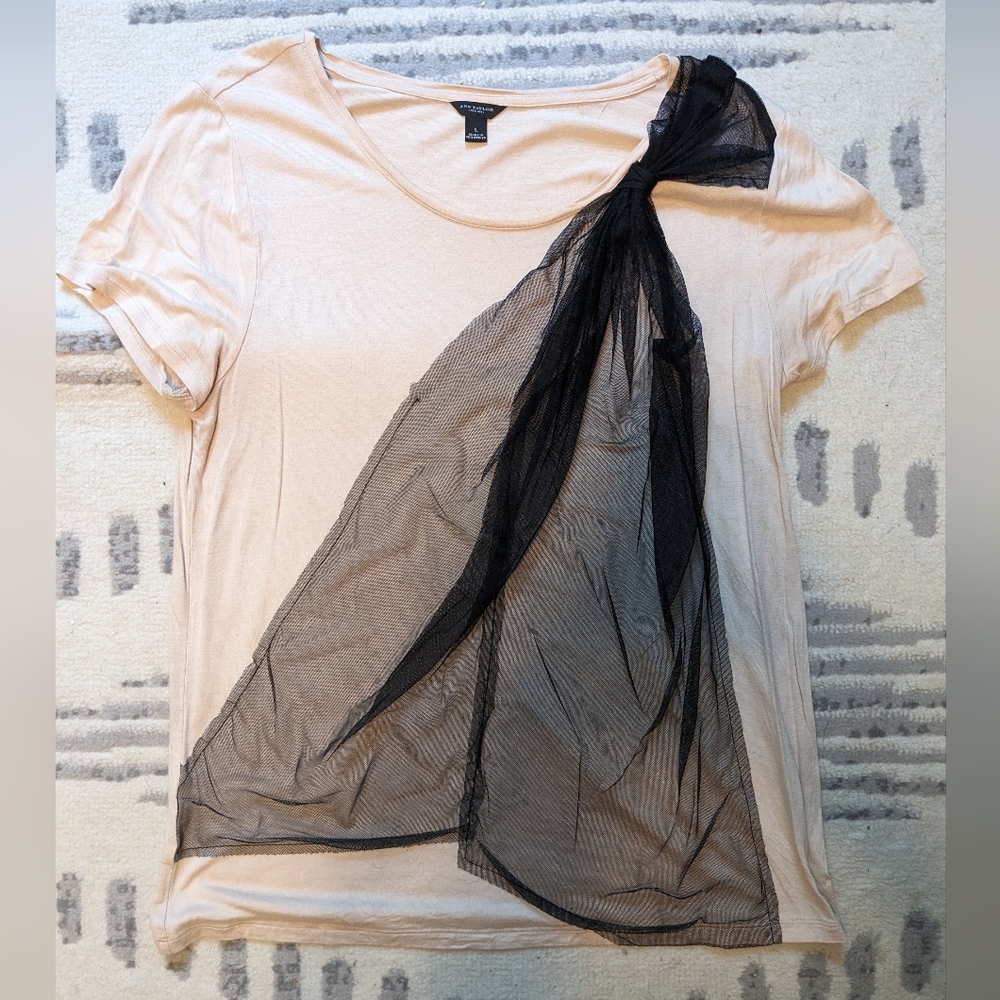 Ann Taylor Beige T shirt with Black Mesh Front Sash-like Detail - Size Large L